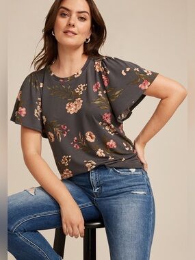 Maurices XXL 24/7 Charlotte Floral Flutter Sleeve Gray Floral